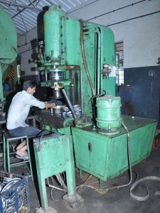 100 TON HYDRAULIC PRESS